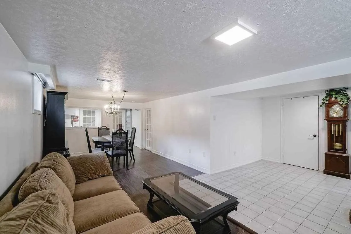 Homestay Year End Room Sale In Brampton- Next To Airport, Sheridan College, Plaza, Transit